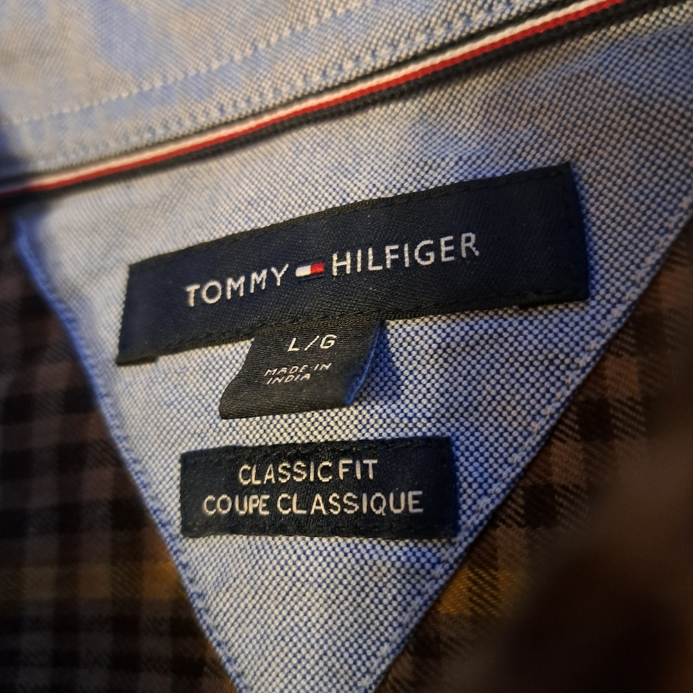 TOMMY HILFIGER SIZE LARGE LONG SLEEVE FULL FRONT BUTTON COLLAR SHIRT - Picture 4 of 5